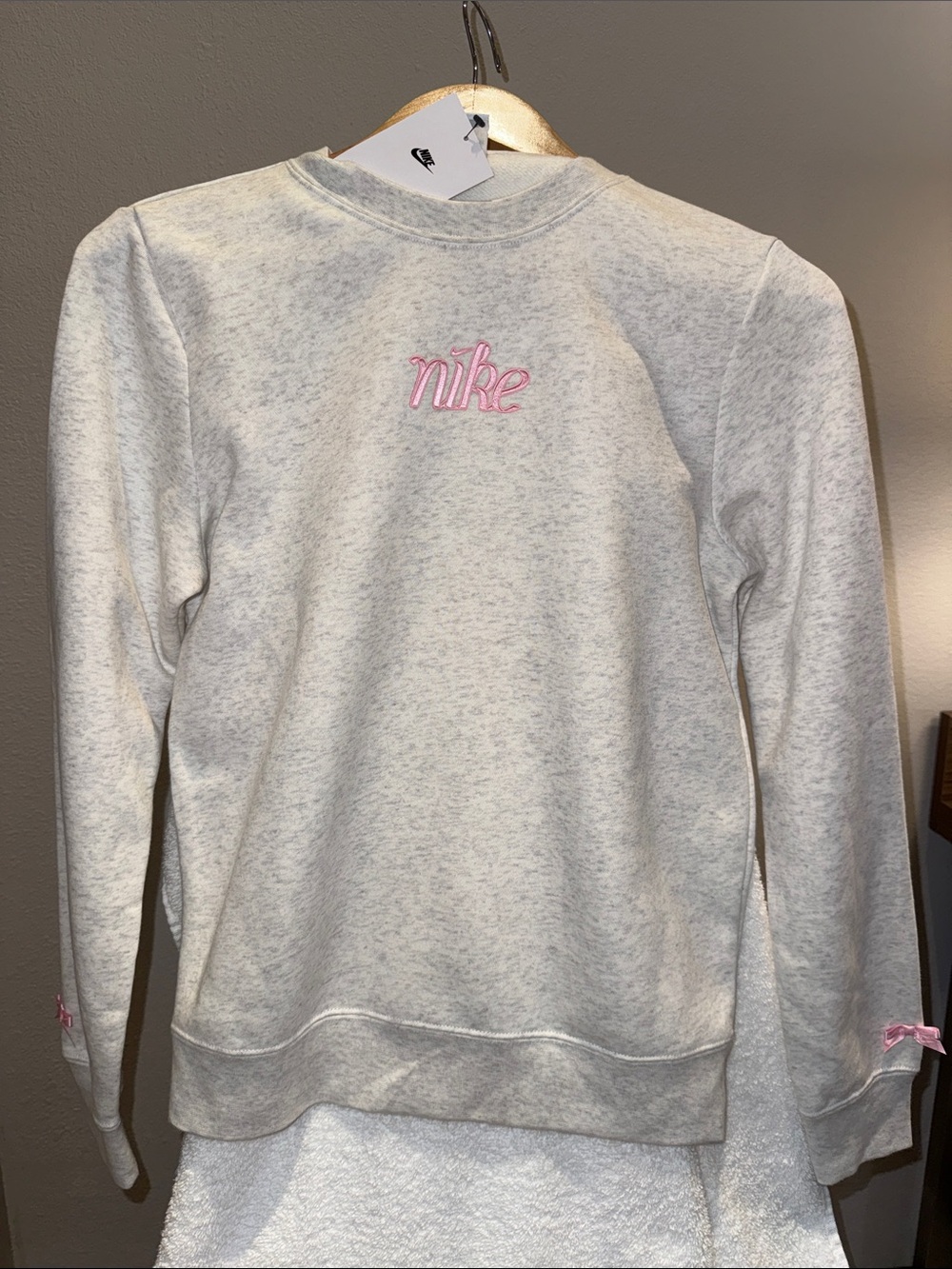 Nike Women's Heather Gray Crewneck Sweatshirt with Pink Script Logo